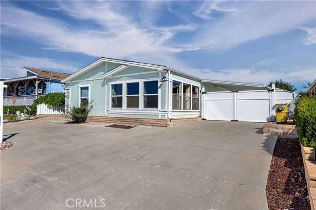 Property Slideshow image 1 of 44 | 38350 via taffia, Murrieta, CA, 92563