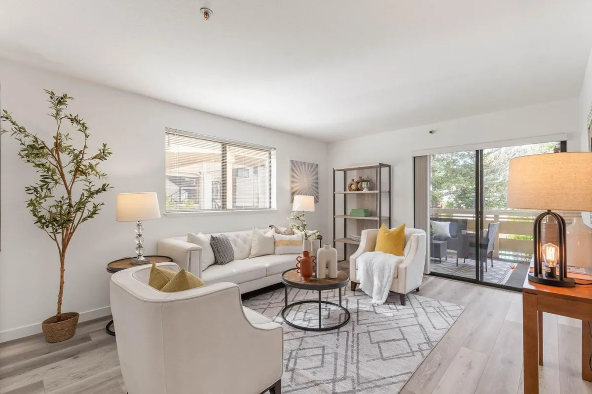 Property Slideshow image 1 of 37 | 576 w parr ave 1, Los Gatos, CA, 95032