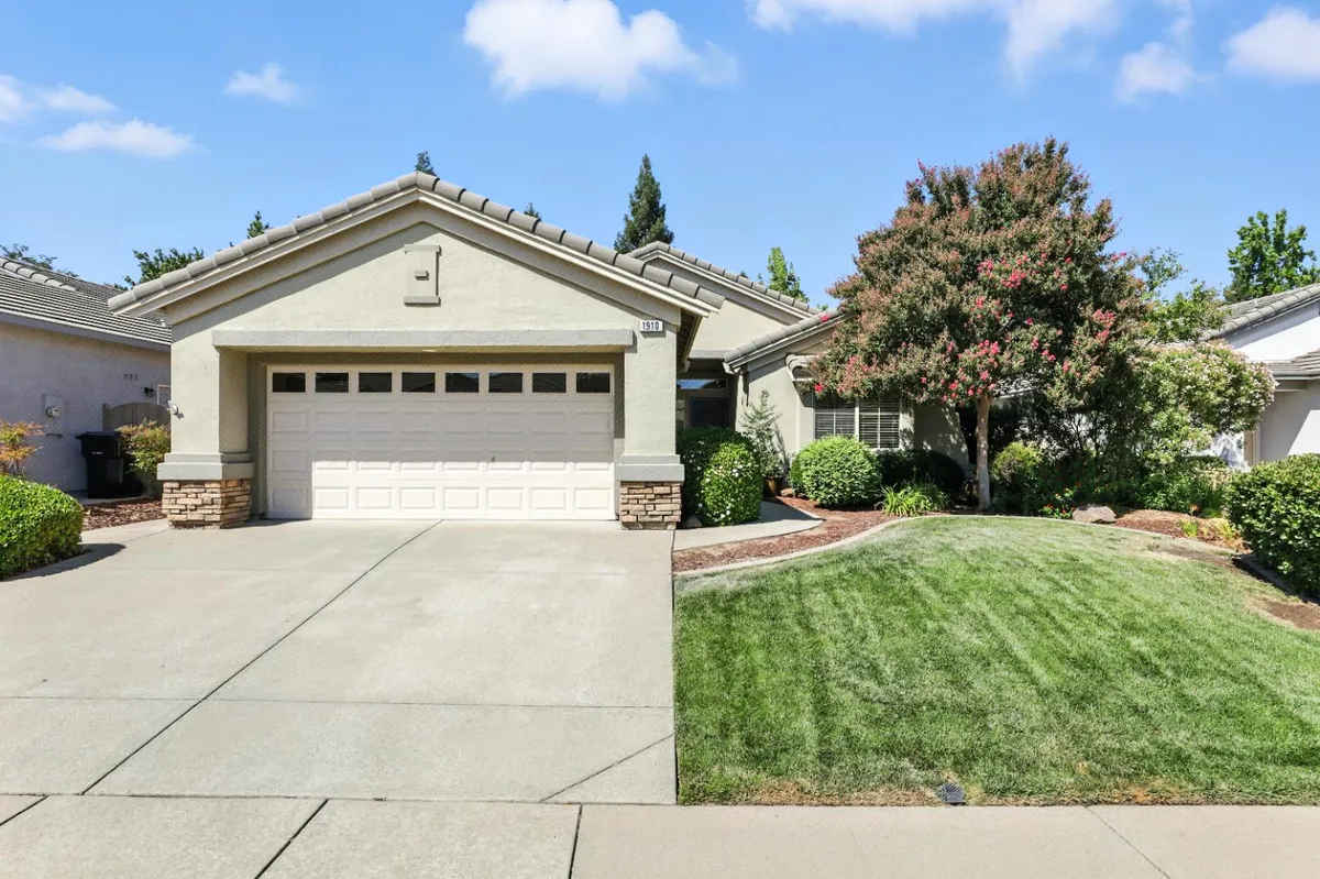 Property Slideshow image 1 of 40 | 1910 starview ln, Lincoln, CA, 95648