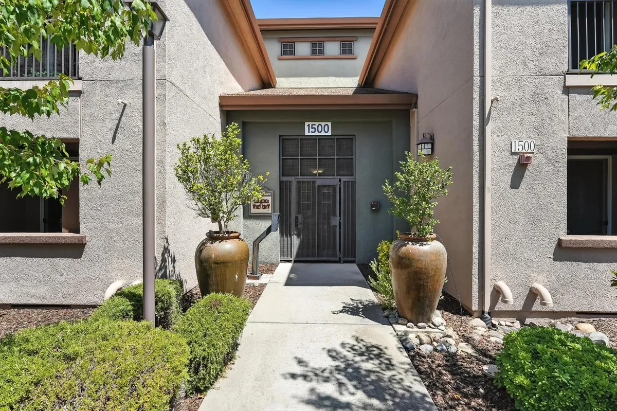 Property Slideshow image 1 of 38 | 1500 topanga ln unit 200, Lincoln, CA, 95648