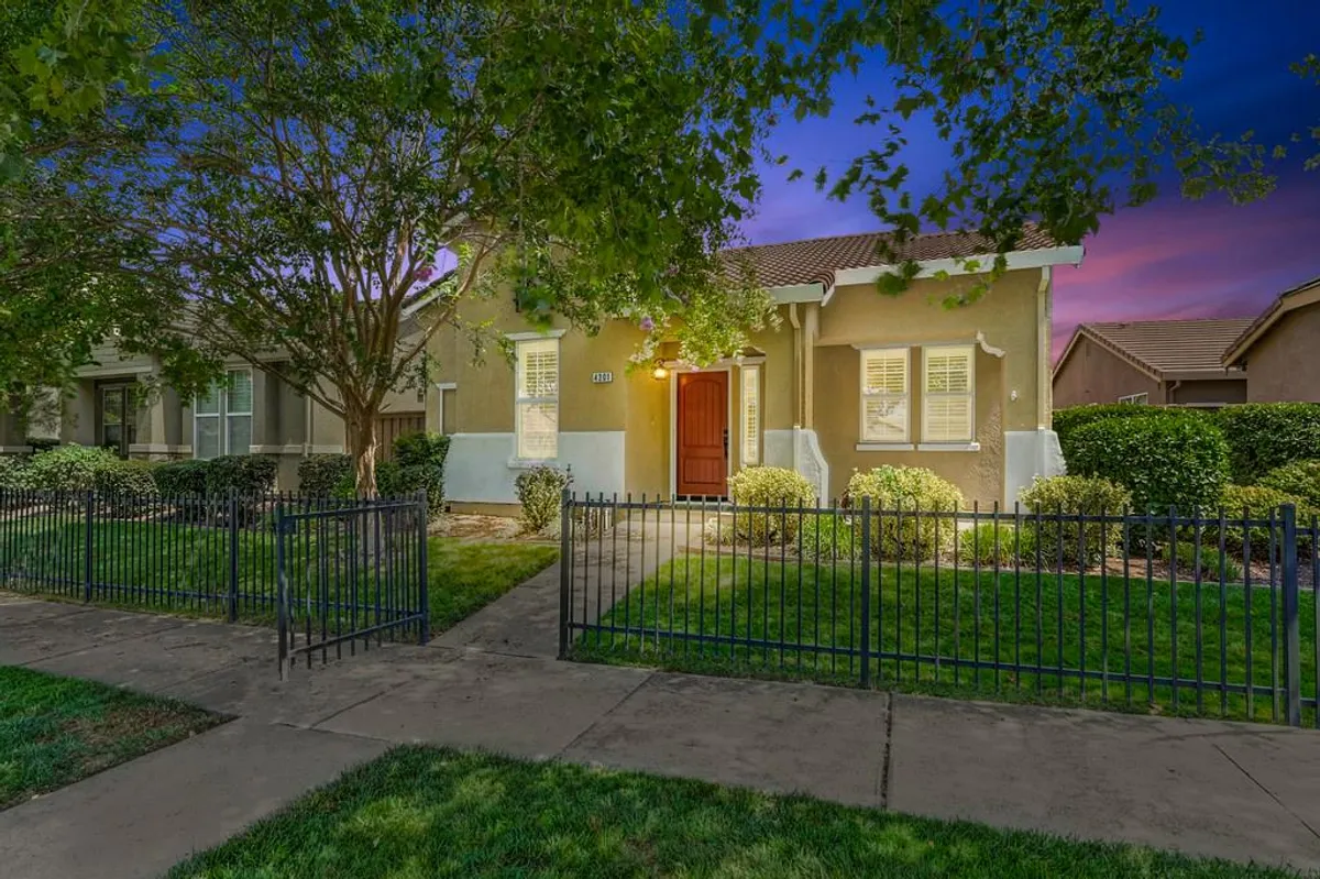 Property Slideshow image 1 of 92 | 4301 hovnanian dr, Sacramento, CA, 95834