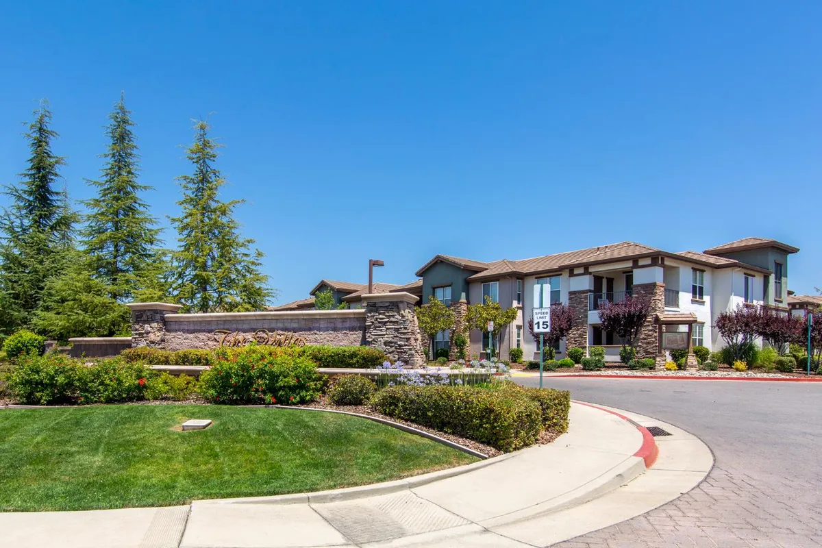 Property Slideshow image 1 of 62 | 1520 topanga ln 104, Lincoln, CA, 95648