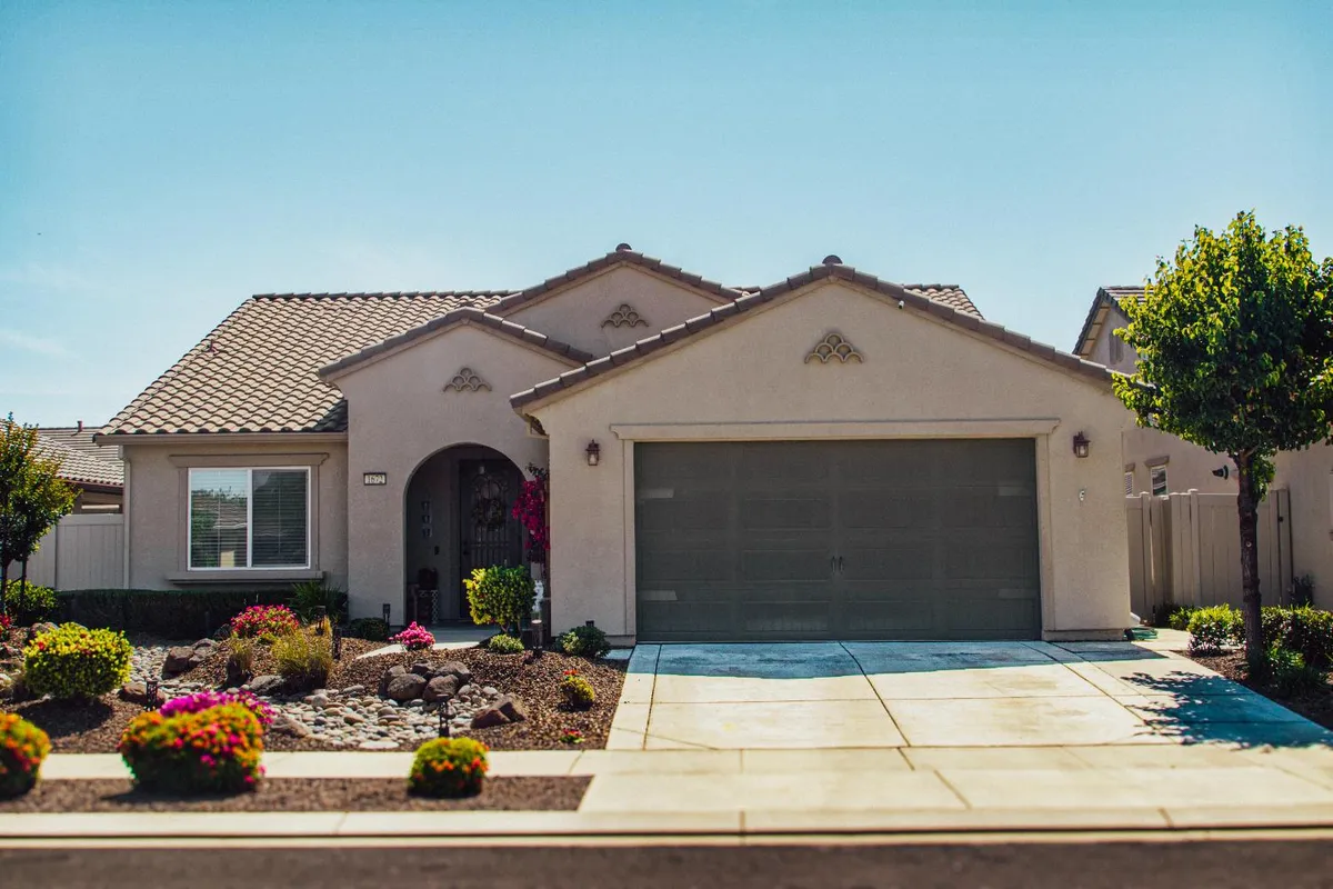 Property Slideshow image 1 of 22 | 1672 arbor brook dr, Manteca, CA, 95336