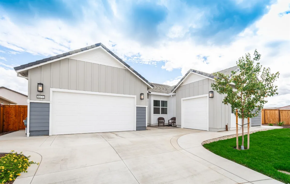 Property Slideshow image 1 of 78 | 8471 tulip ct, Roseville, CA, 95747