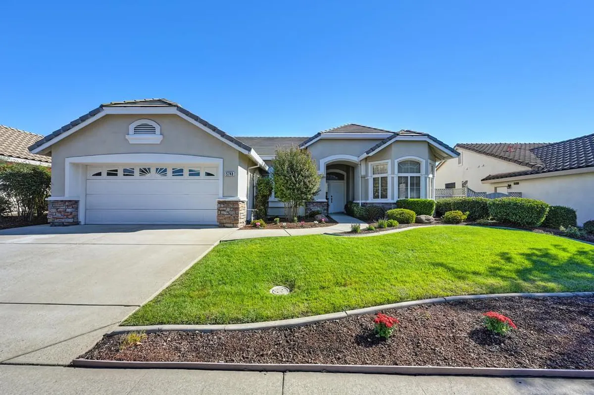 Property Slideshow image 1 of 46 | 5748 sandlewood way, Roseville, CA, 95747