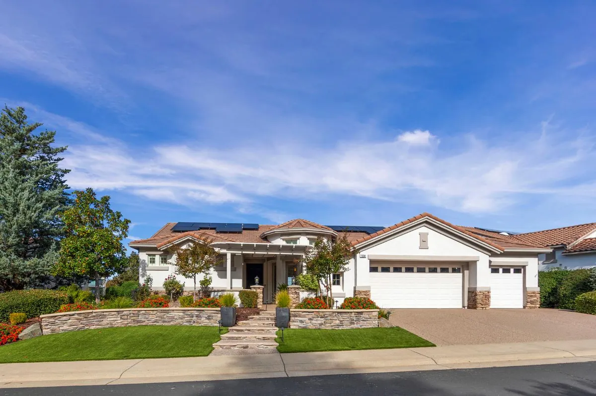 Property Slideshow image 1 of 77 | 1554 summerhill ln, Lincoln, CA, 95648