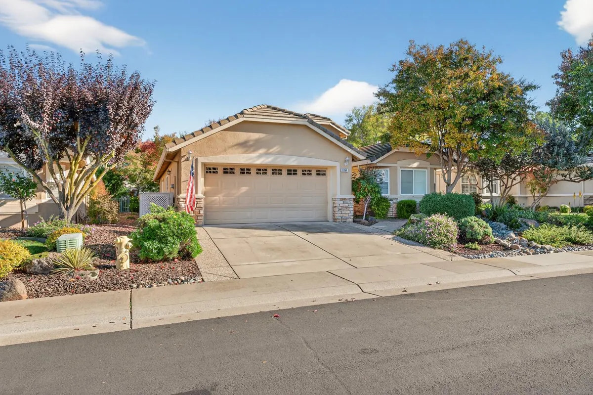 Property Slideshow image 1 of 41 | 5964 whisperlodge way, Roseville, CA, 95747