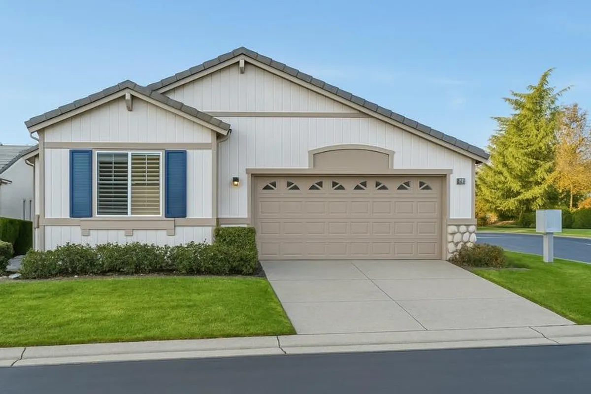 Property Slideshow image 1 of 41 | 500 diamond glen cir, Folsom, CA, 95630