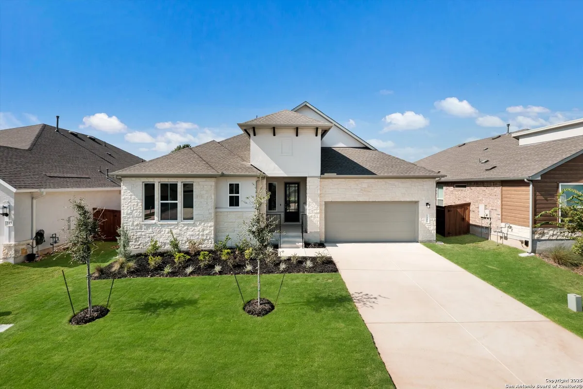 Property Slideshow image 1 of 38 | 349 vuelo st, New Braunfels, TX, 78132