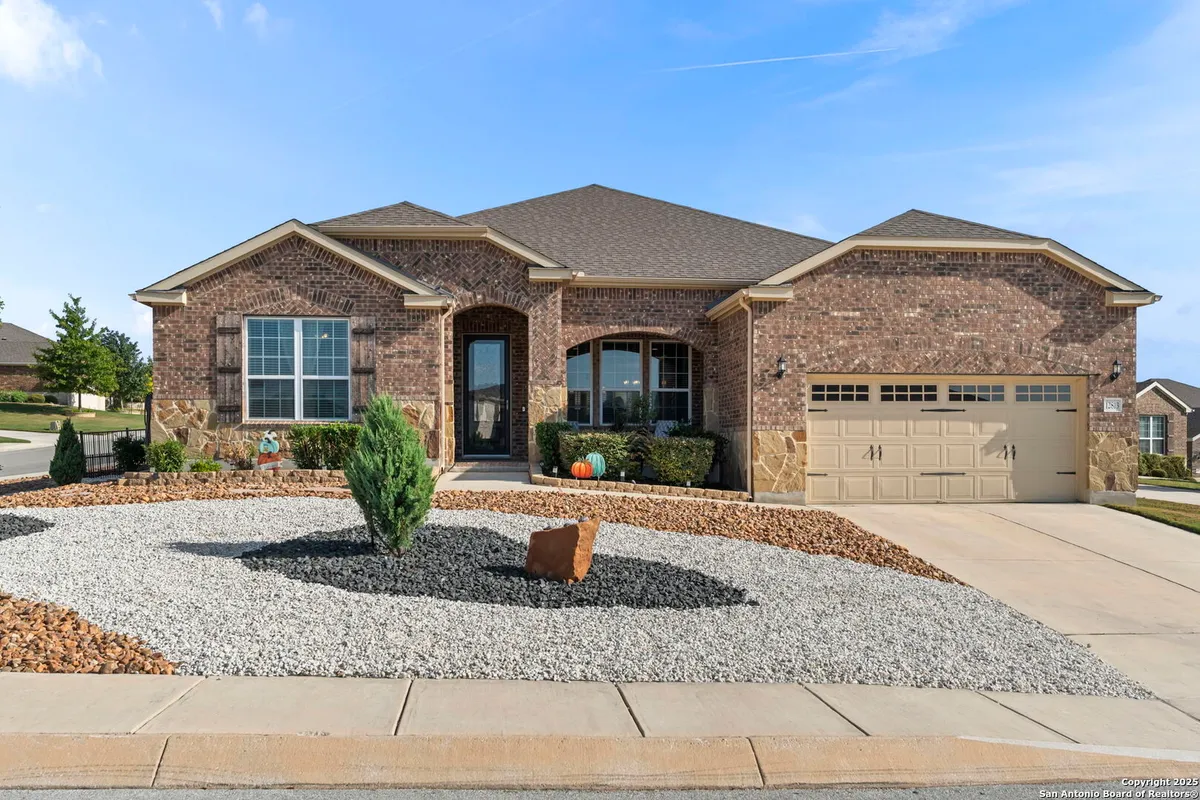 Property Slideshow image 1 of 41 | 12813 hollowing lk, San Antonio, TX, 78253