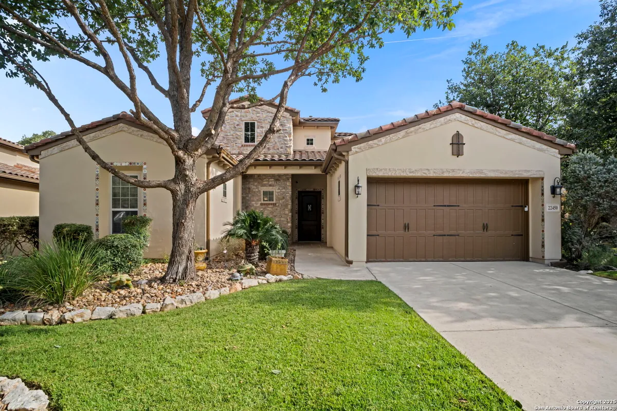 Property Slideshow image 1 of 39 | 22450 viajes, San Antonio, TX, 78261