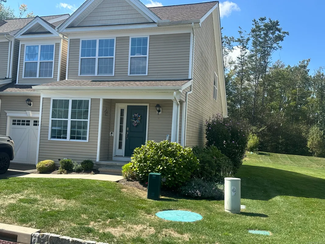 Property Slideshow image 1 of 14 | 8 hickory dr # 8, Prospect, CT, 06712