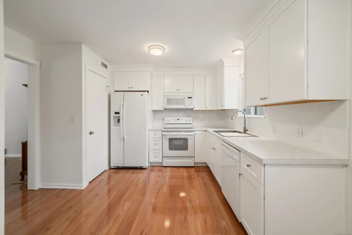 Property Slideshow image 1 of 34 | 98 heritage vlg a, Southbury, CT, 06488