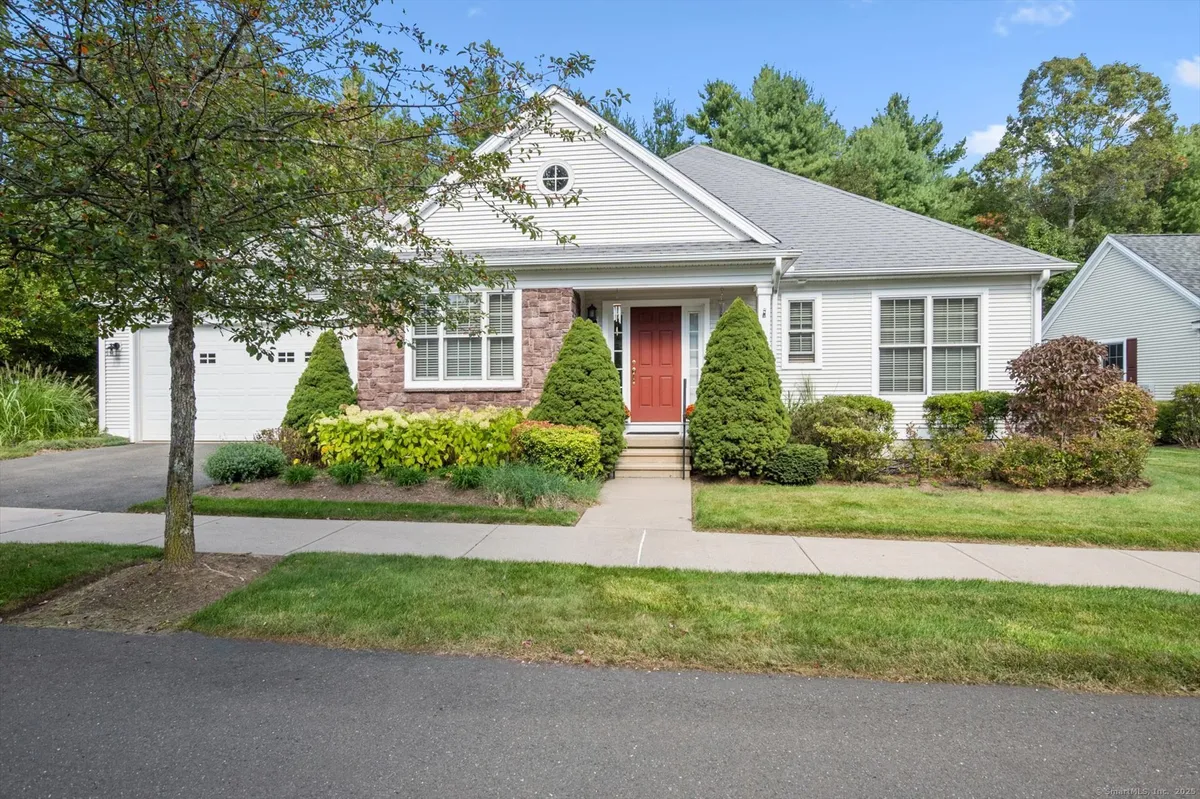 Property Slideshow image 1 of 8 | 1 ashton cir # 1, Simsbury, CT, 06070