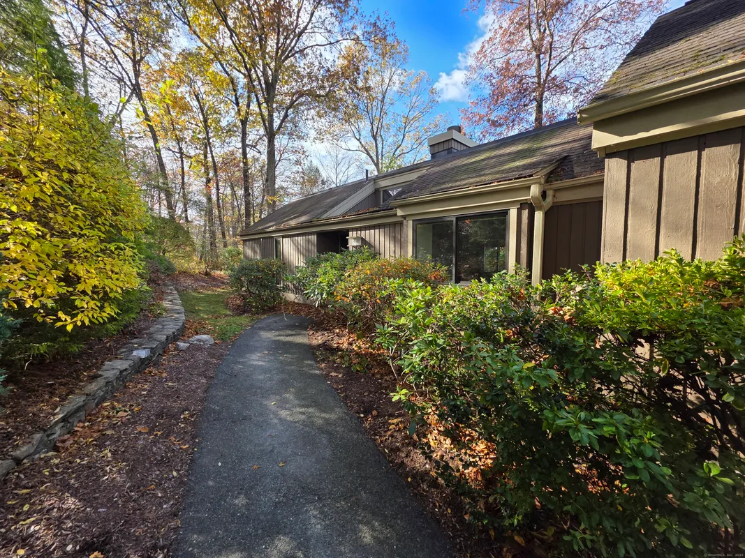 Property Slideshow image 1 of 35 | 876 heritage vlg a, Southbury, CT, 06488